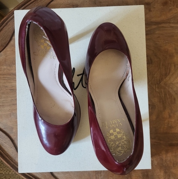 Vincent Camuto patent leather high heels - Picture 3 of 6